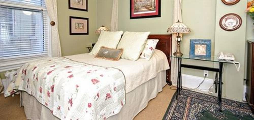 Mcgee's Bed & Breakfast Ottawa